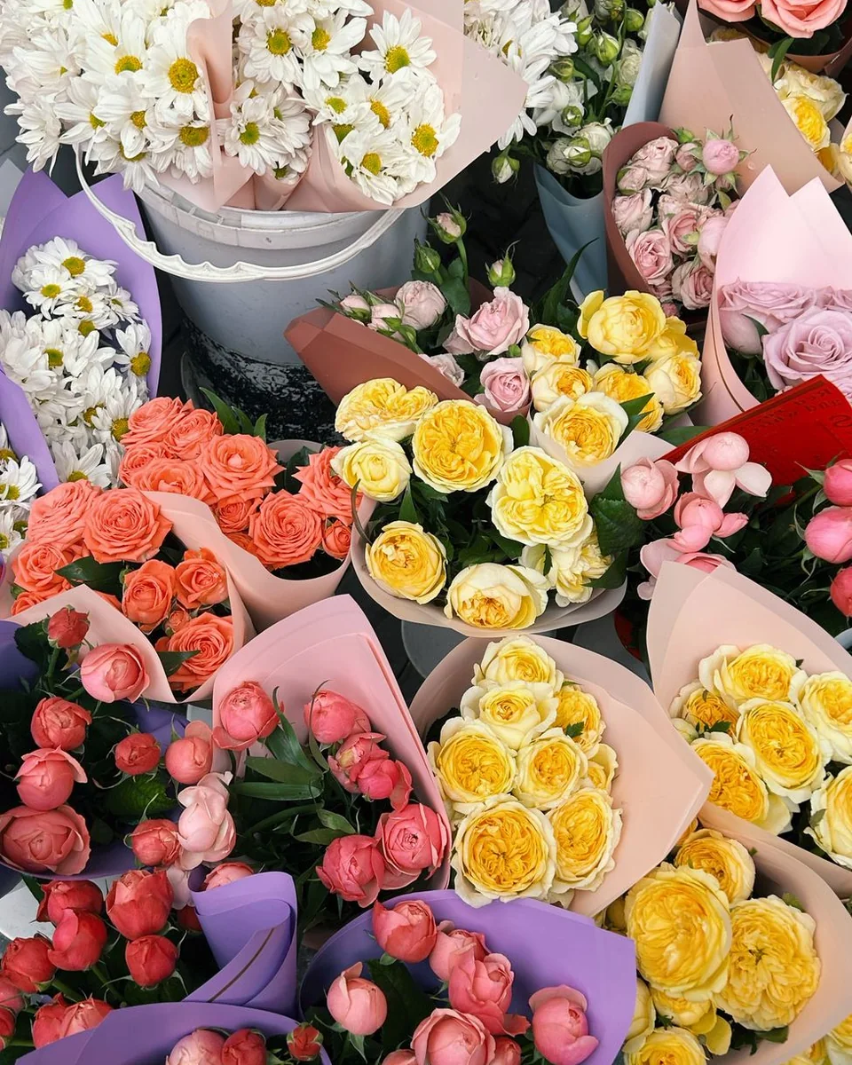 Chọn hoa để bàn cho nhu cầu hằng ngày
