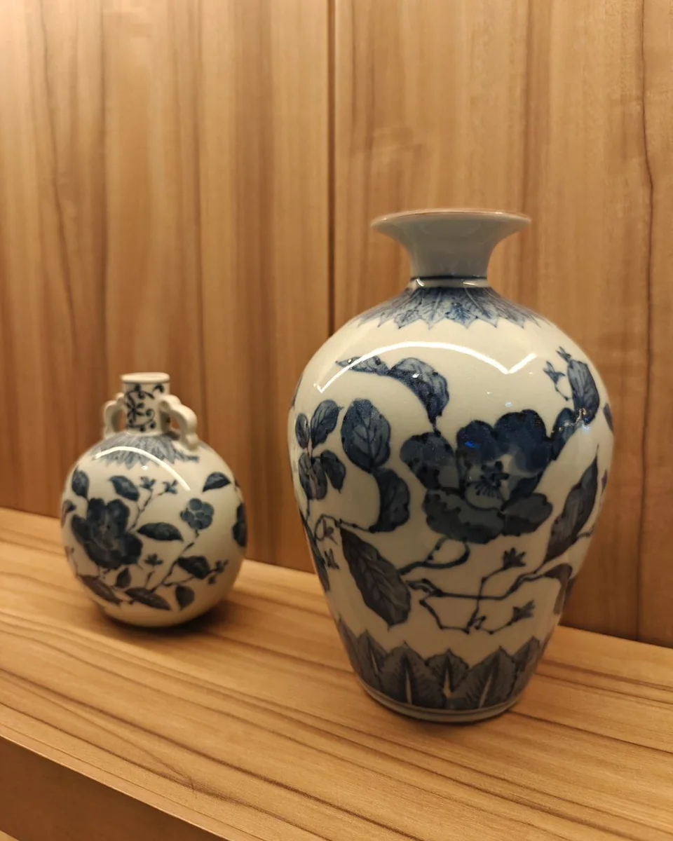 Lọ gốm hoa văn