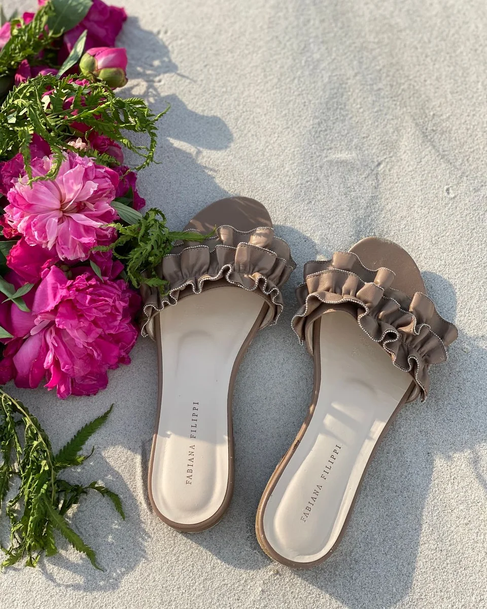 Sandal dạo phố nhẹ