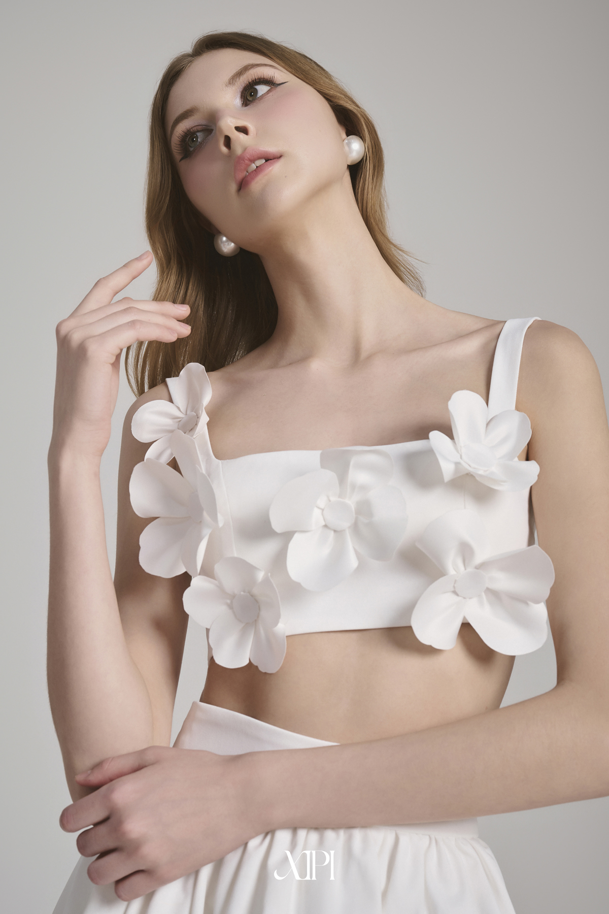 Amy Top - Áo Dây Trắng Croptop Đính Hoa alternate