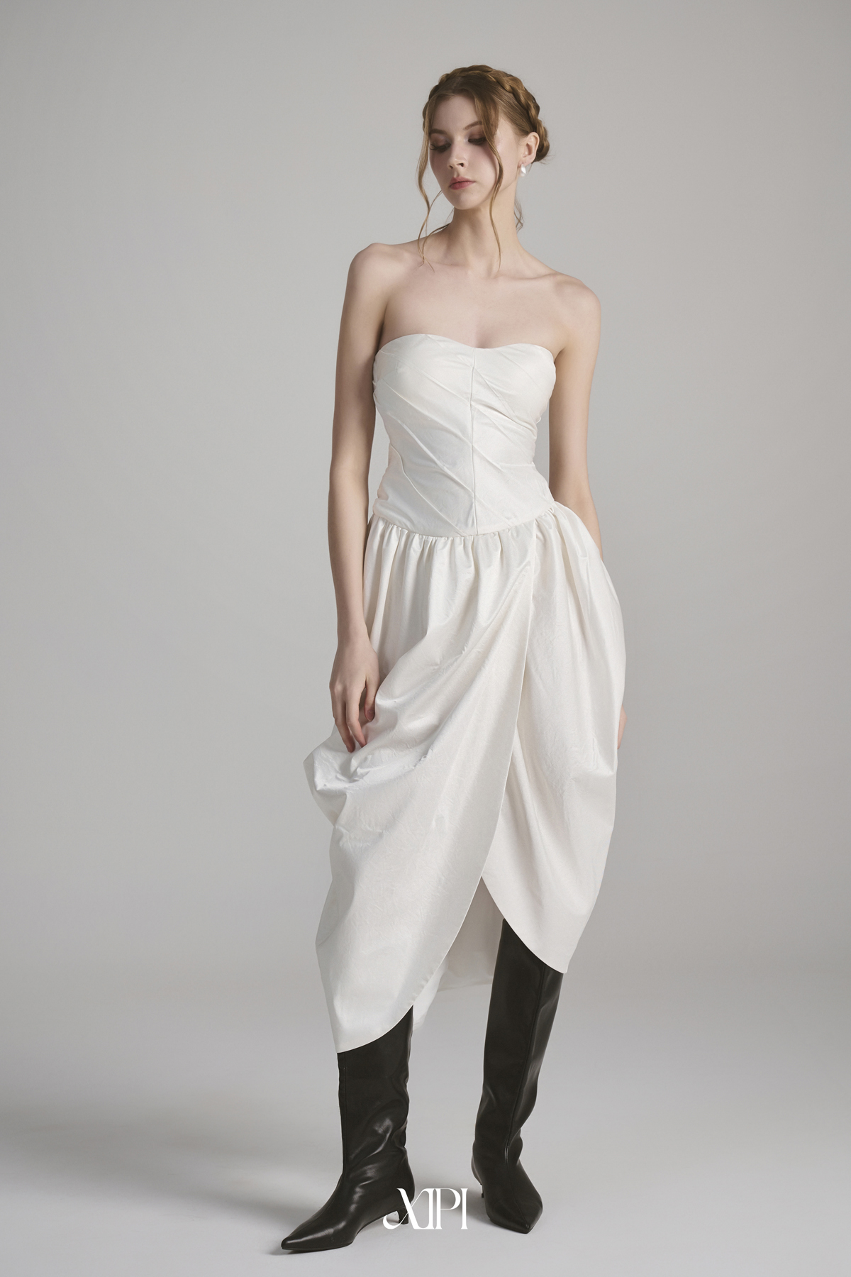 Andrea Dress - Đầm Cúp Ngực Trắng Tùng Nhún Xòe Đắp Chéo alternate