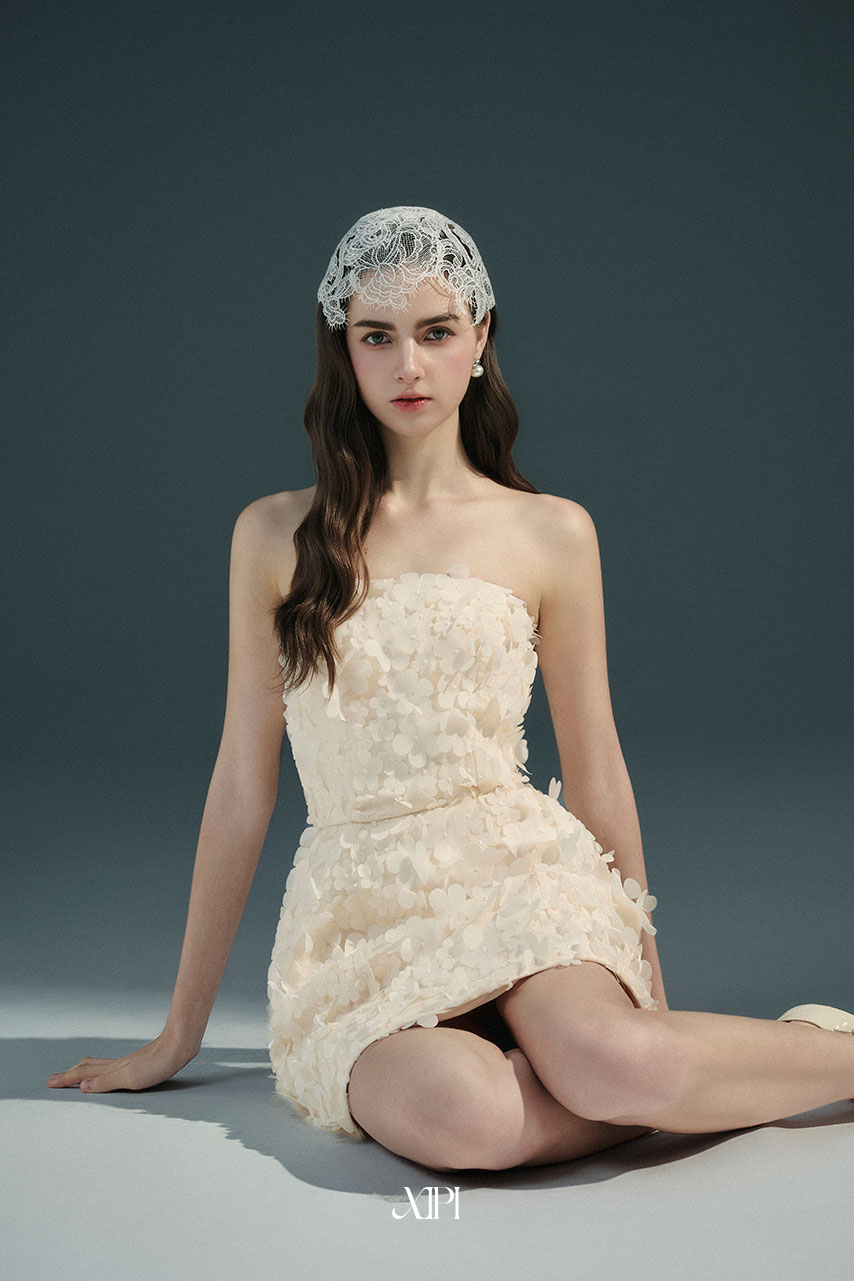 Floral Cream Dress - Đầm Voan Hoa 3D Màu Kem