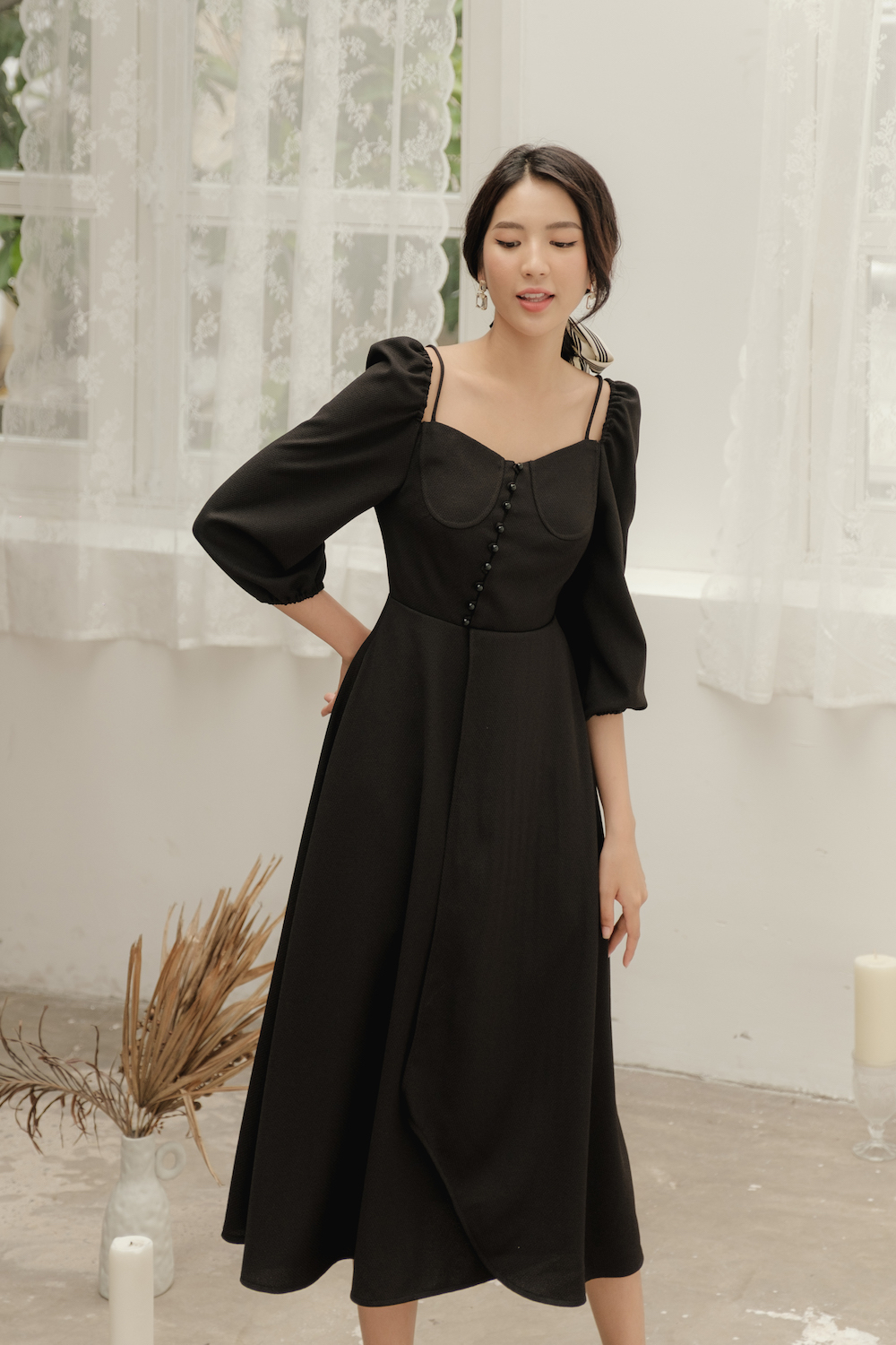 Đầm Dài Tà Đắp Màu Đen