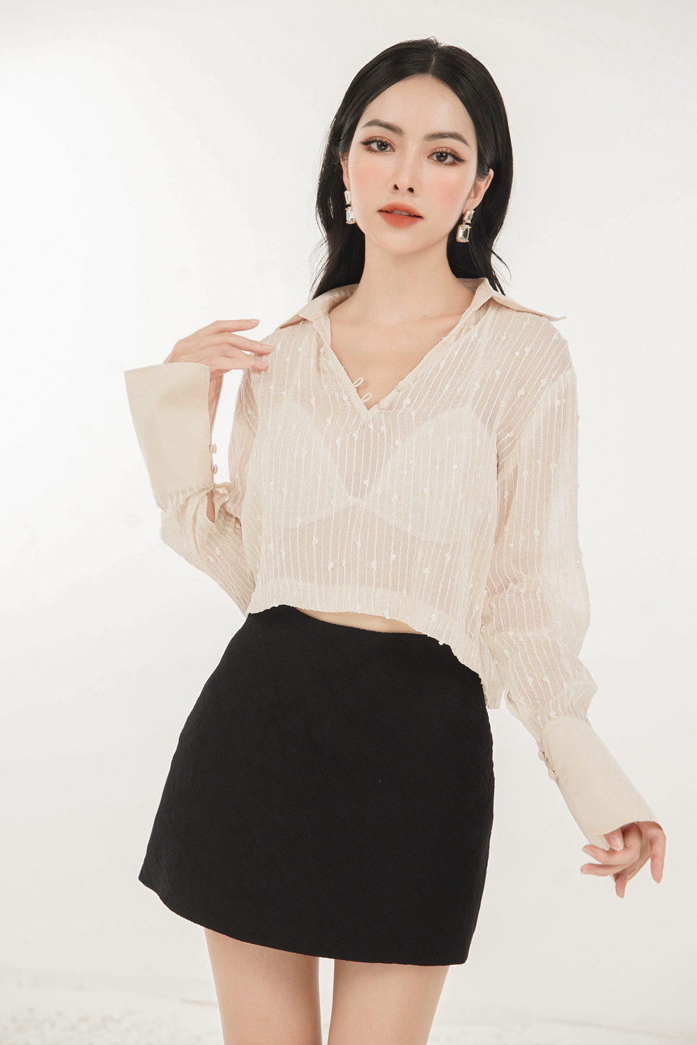 Chân Váy Đen Ngắn Vải Xếp Ly