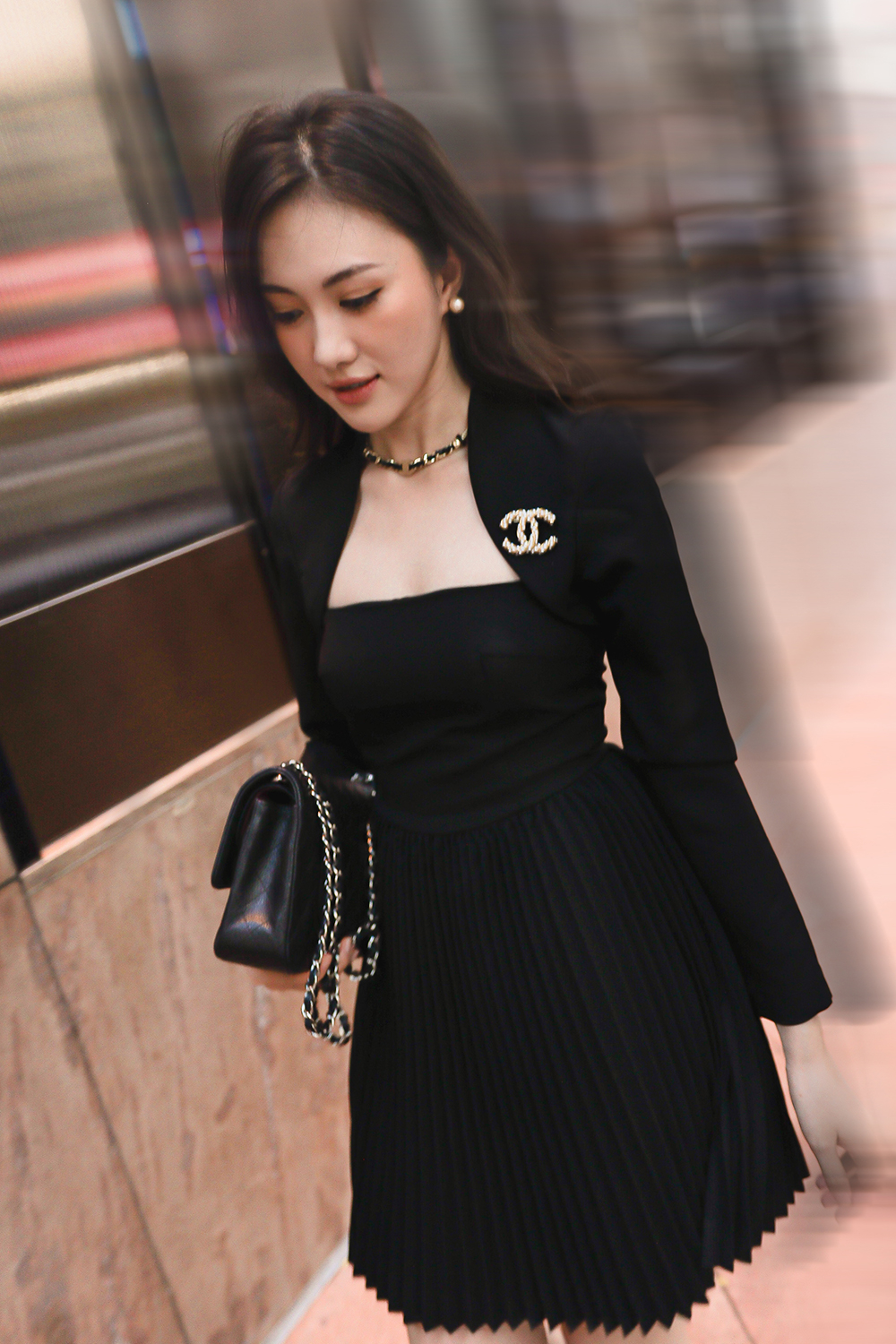 Đầm Đen Dài Tay Tùng Dập Ly alternate