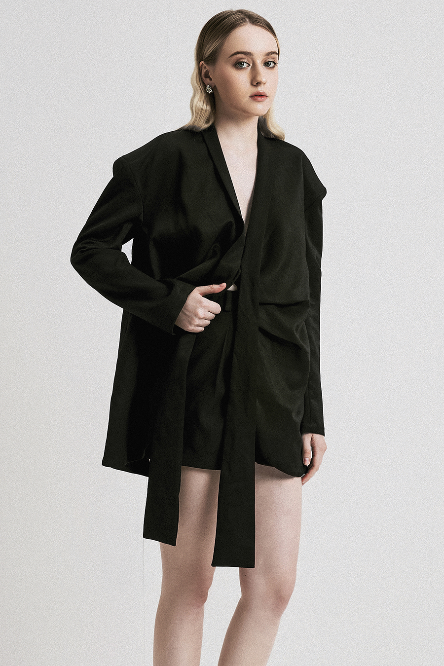 Louisa (Black)- Áo Vest Đen Xếp Kiểu Cổ Buộc Dây