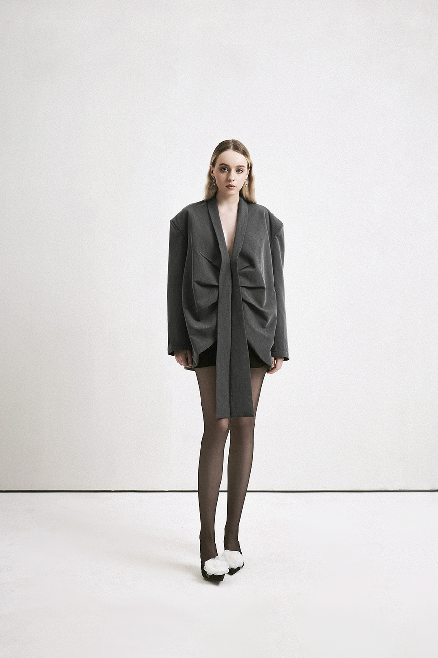 Louisa (Grey)- Áo Vest Xám Xếp Kiểu Cổ Buộc Dây alternate
