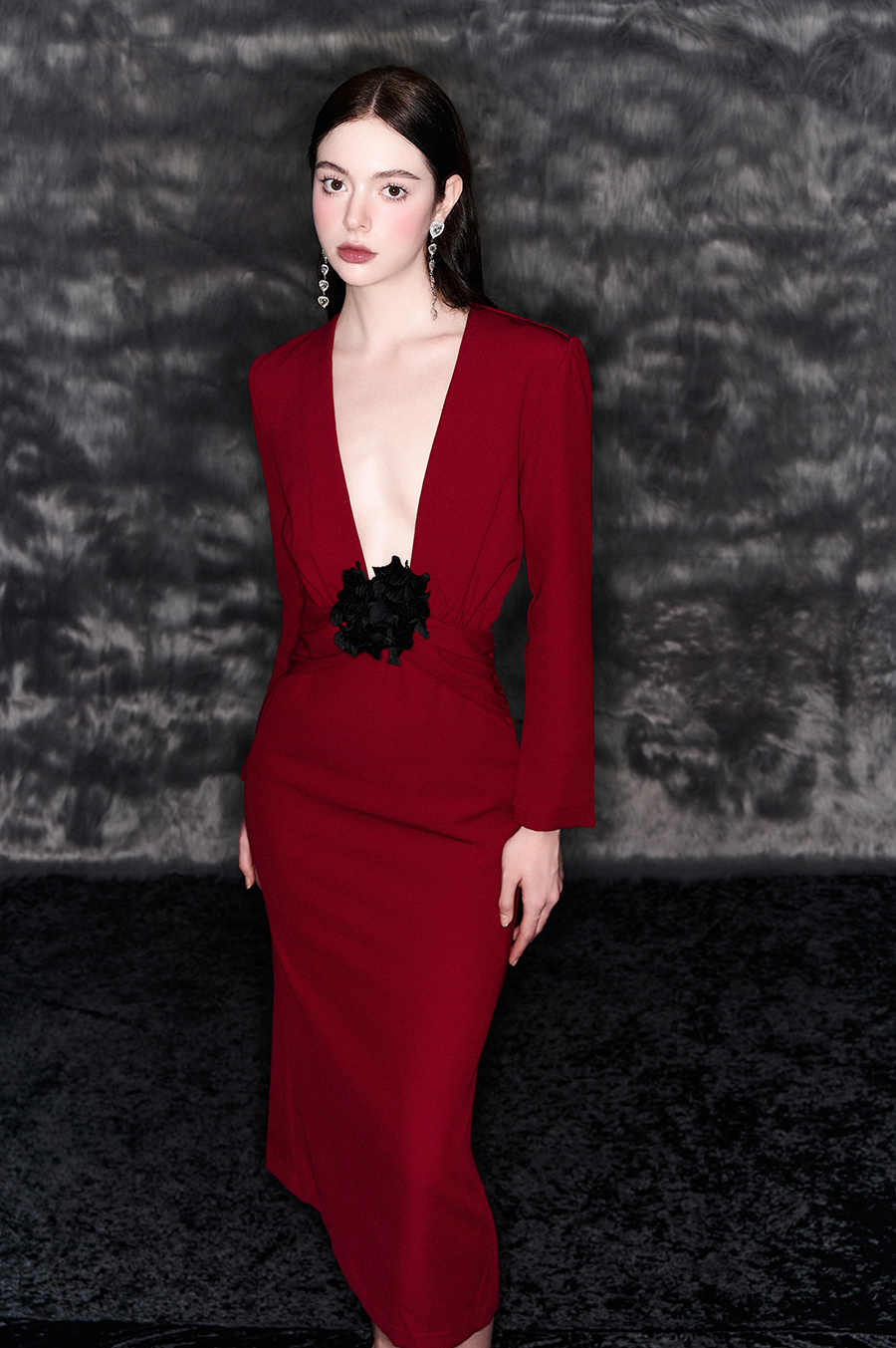Jade (Red) - Đầm Đỏ Dài Tay Xẻ Ngực Hở Lưng Kèm Hoa