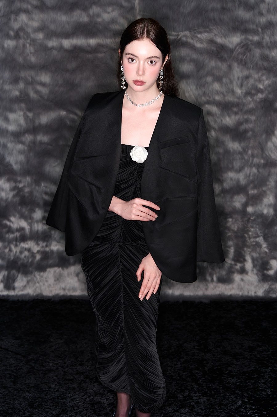 Jane ( Black ) Áo Blazer Màu Đen Xếp Ly