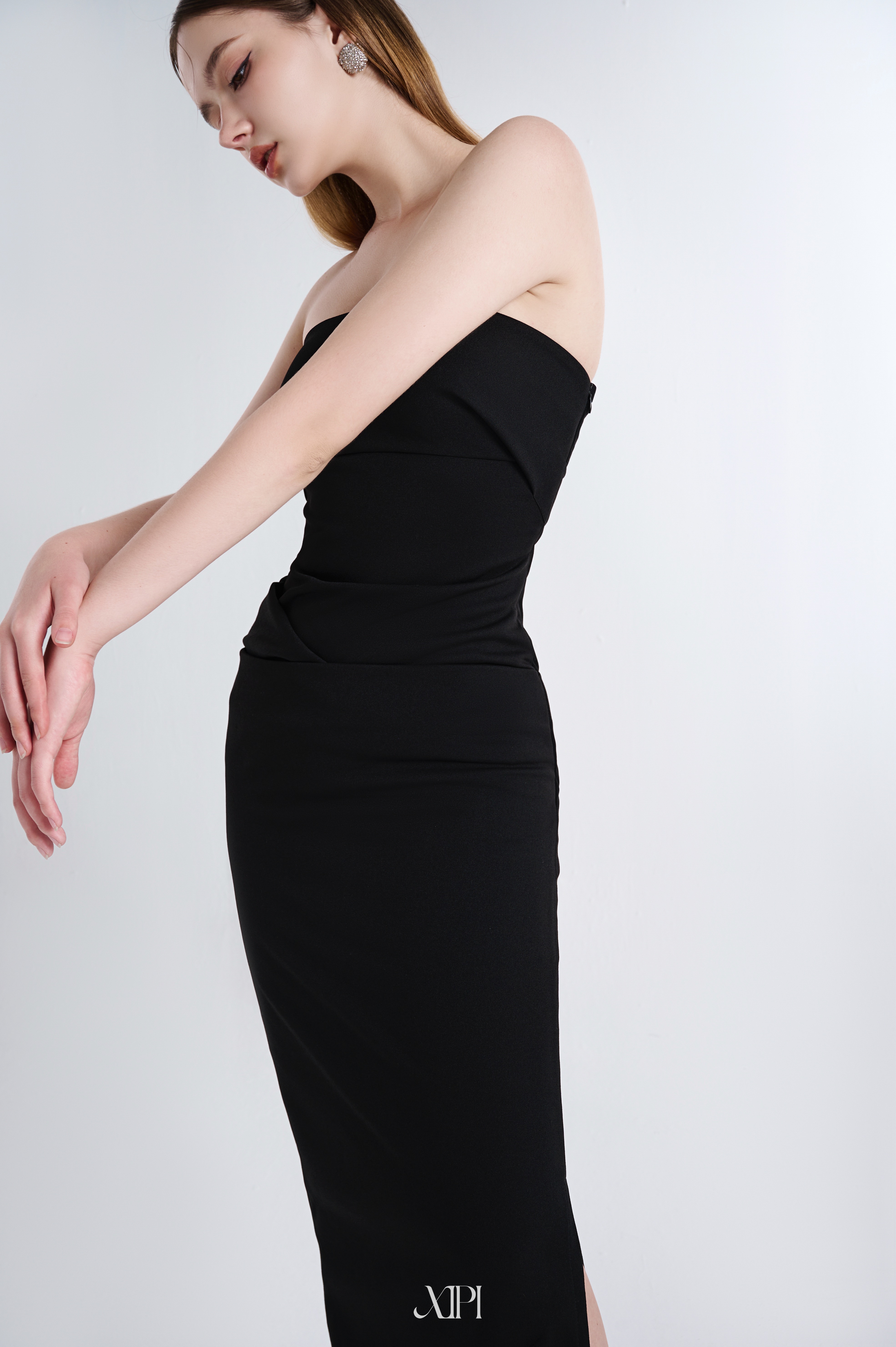 Caily (Black) - Đầm Ống Xếp Kiểu Màu Đen