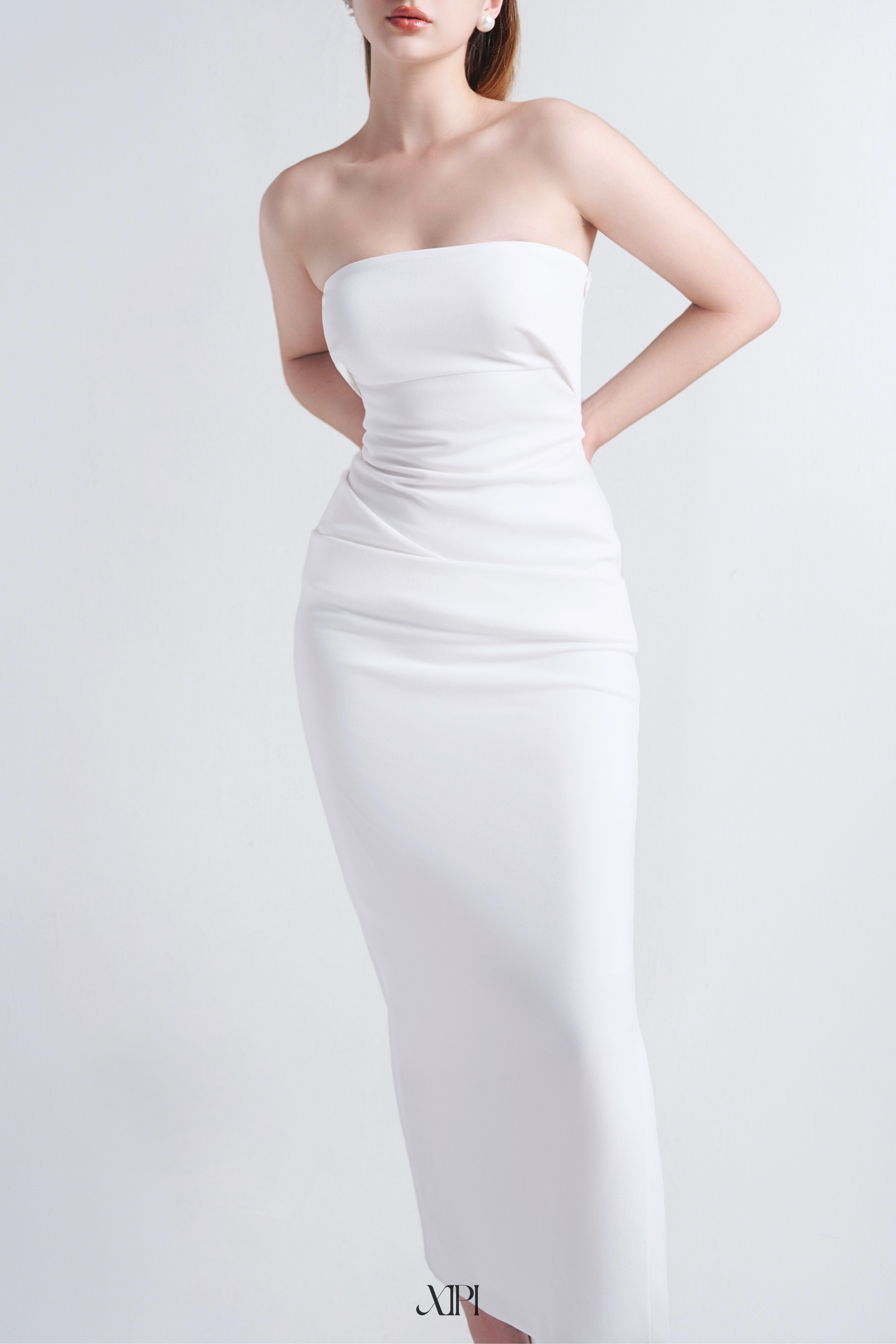 Caily (White) - Đầm Ống Xếp Kiểu Màu Trắng