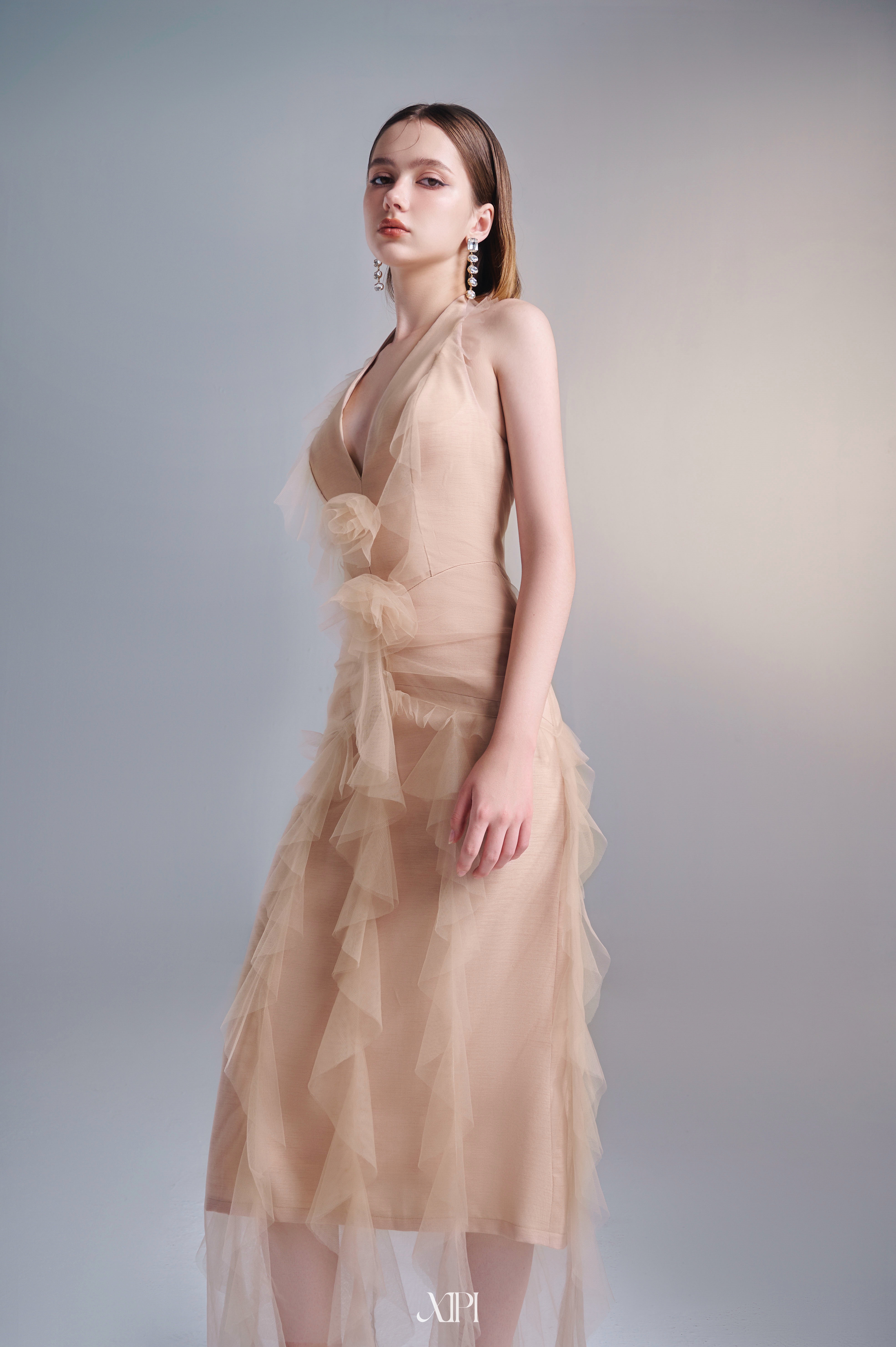 Dilys - Đầm Yếm Kem Phối Lưới alternate