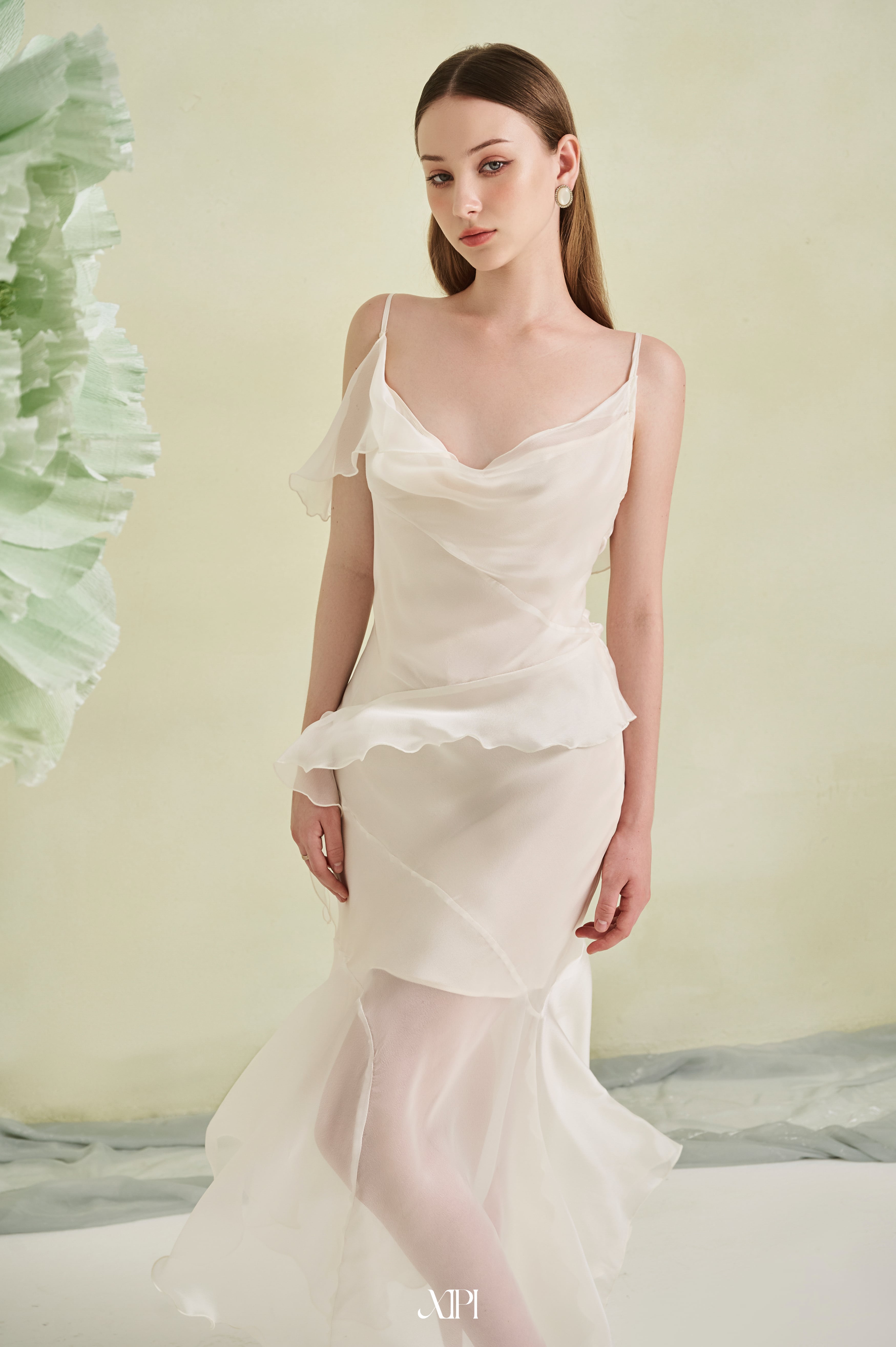 Ophelia - Đầm Voan Kem Cổ Đổ Lót Lụa alternate