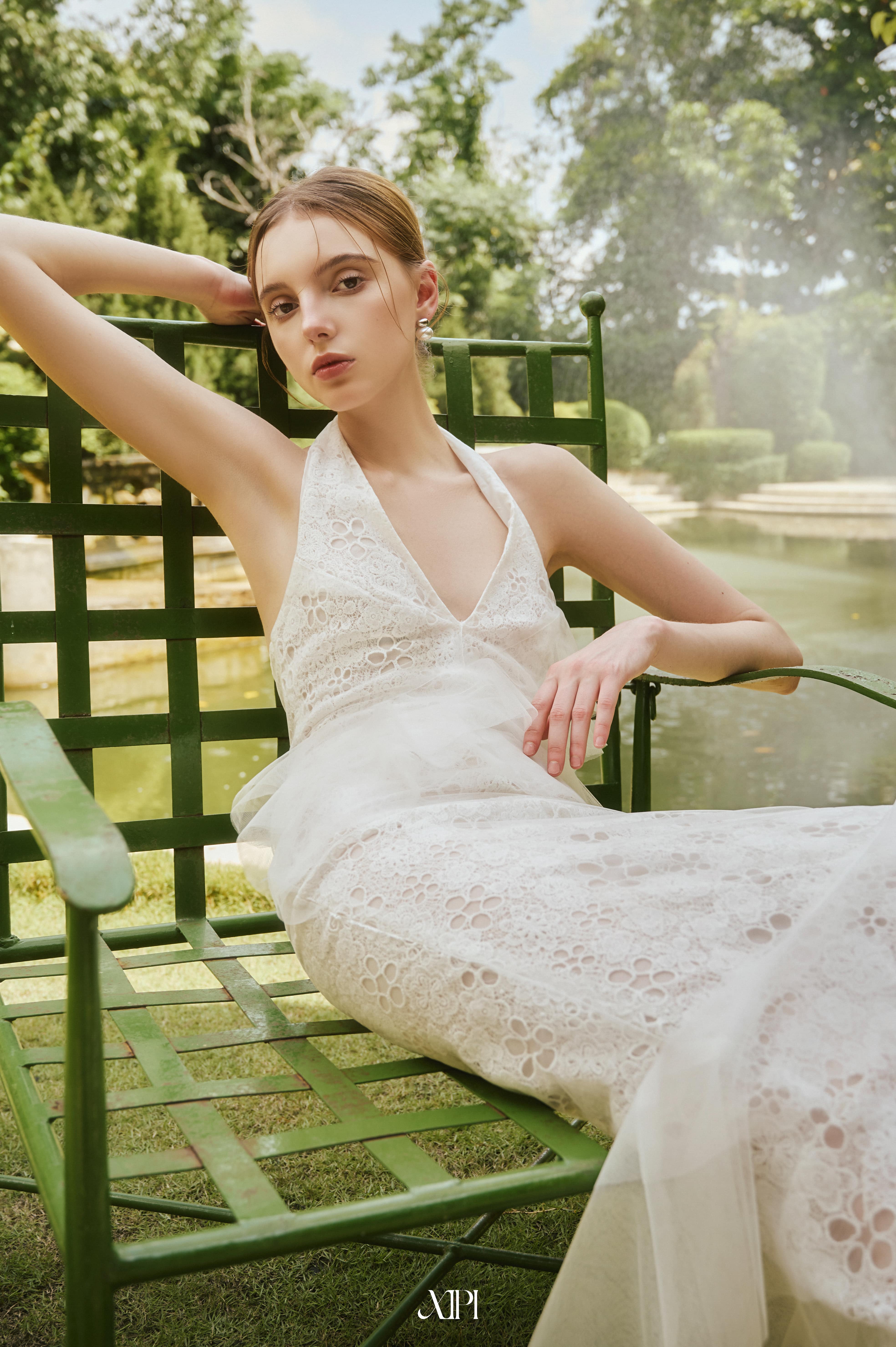 Isabella Dress - Đầm Ren Trắng Phối Lưới Bèo alternate