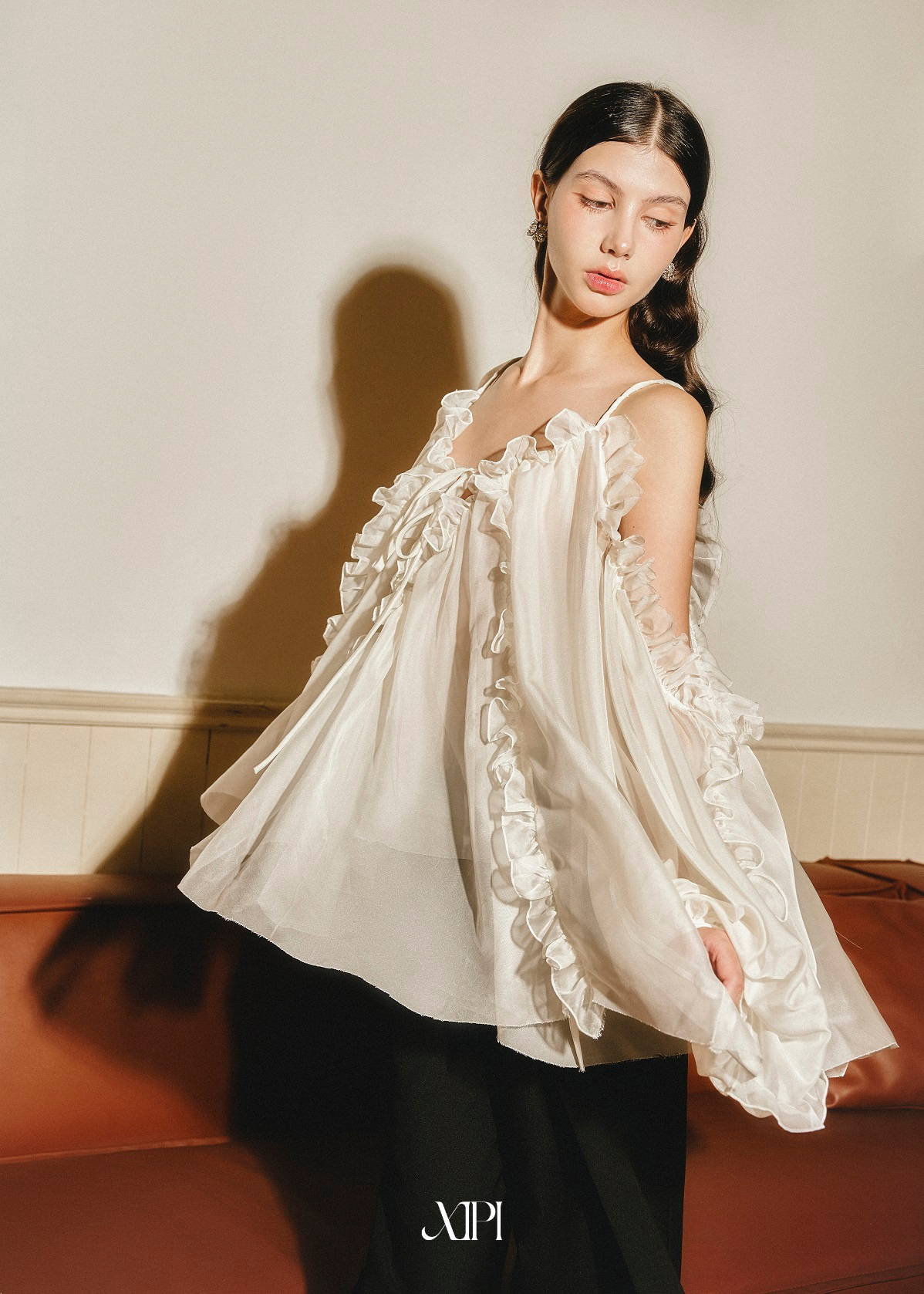Myrna Top - Áo Dây Voan Kem Khoét Tay Viền Bèo alternate