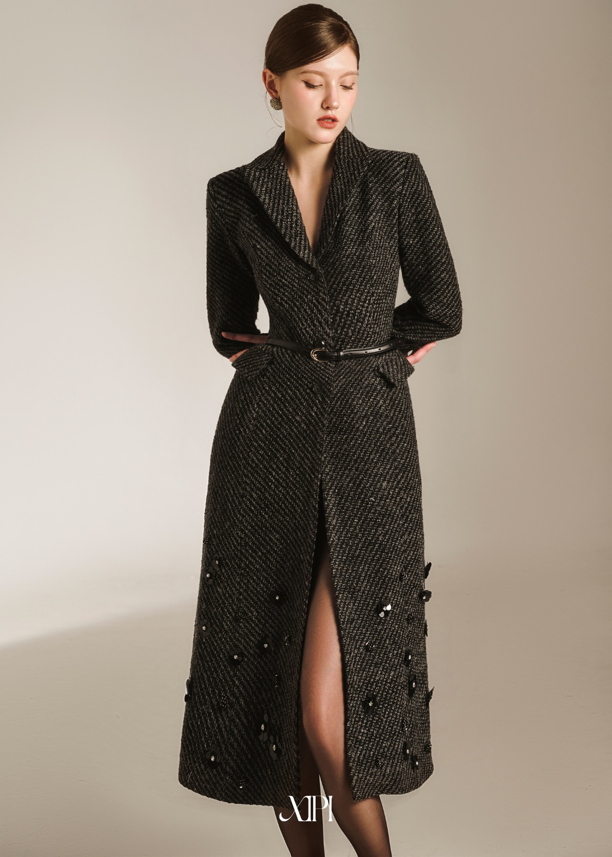 Maya Dress - Đầm Vest Tweed Sọc Xám Đính Hoa alternate