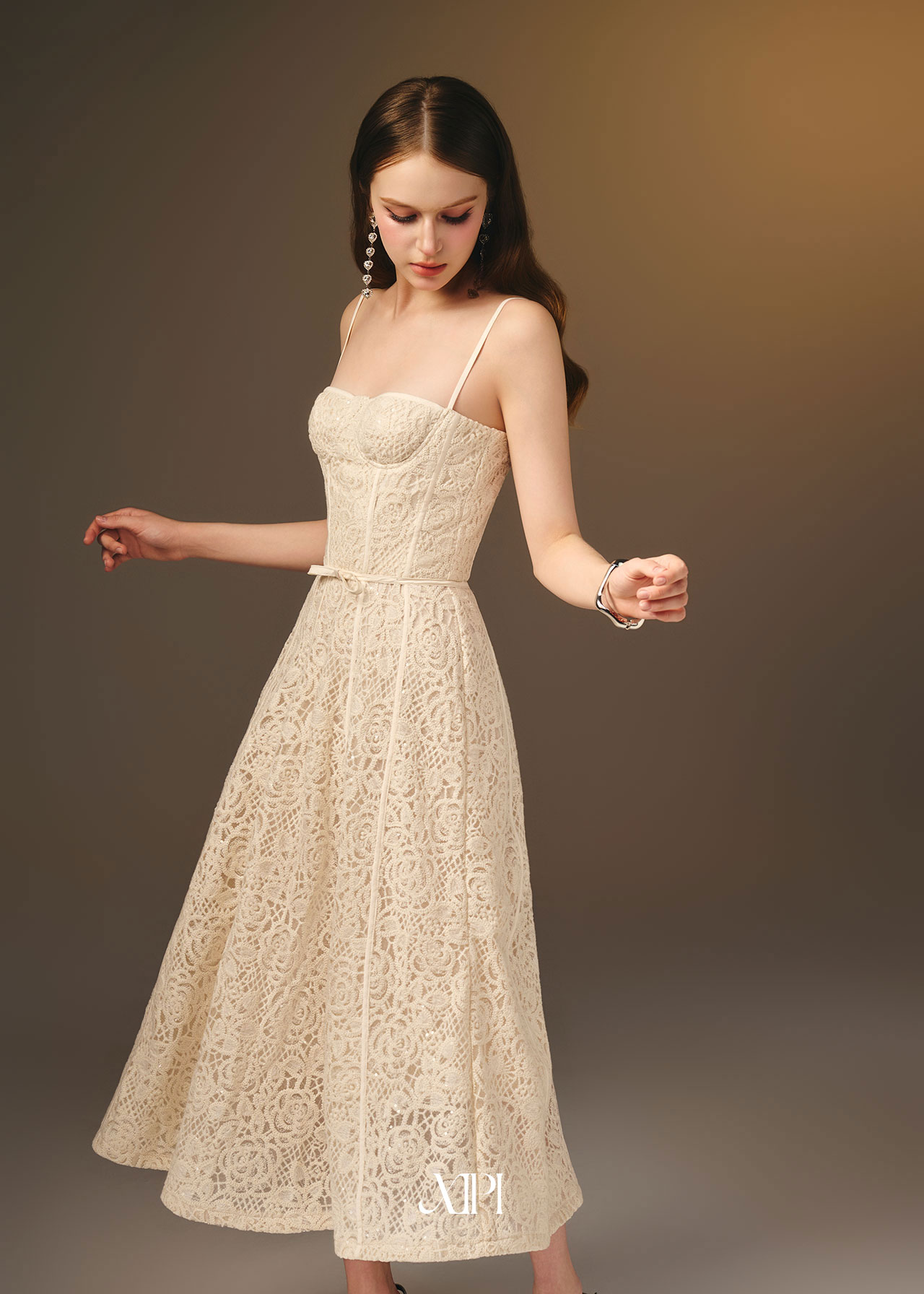 Eloise Dress - Đầm Ren Kem Cúp Ngực Tùng Rã