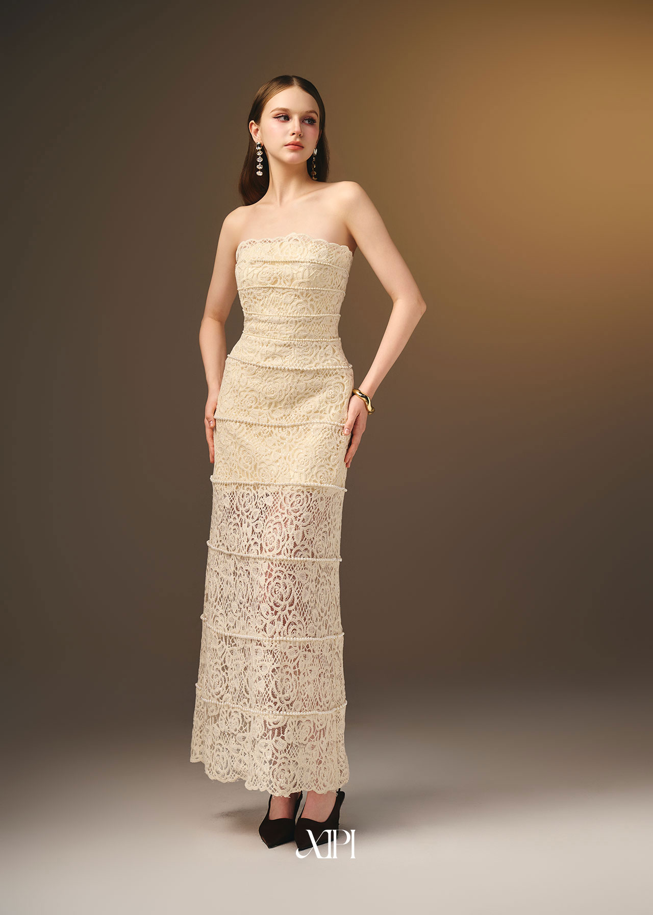 Yvonne Dress - Đầm Cúp Ngực Ren Kèm Viên Dây Ngọc Trai