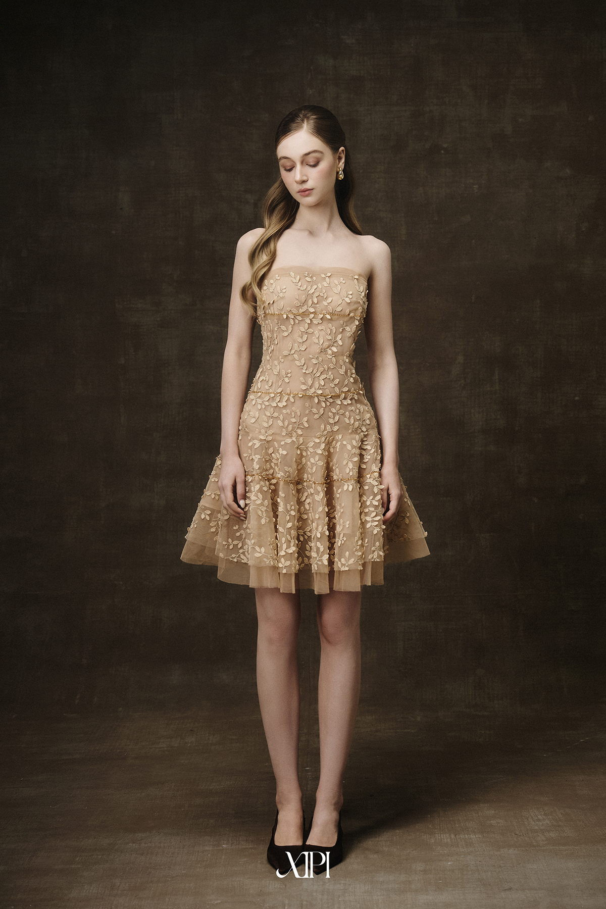 Ember Dress - Đầm ống ren 3d nâu phối dây pha lê