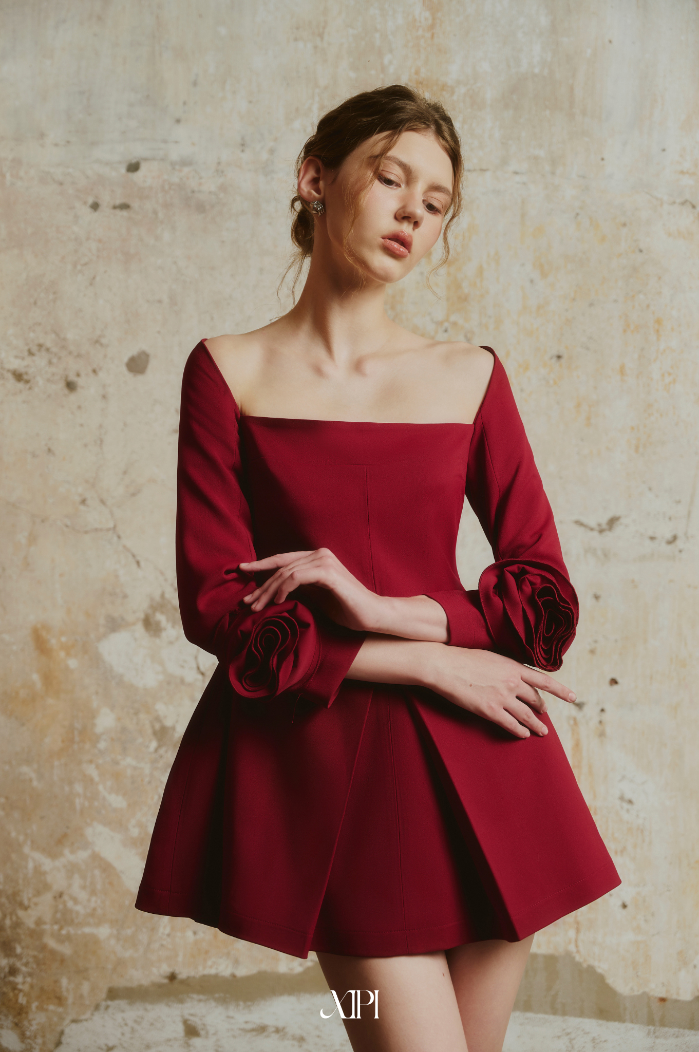 Jolie Red Dress - Đầm Đỏ Cổ Vuông Tay Đính Hoa