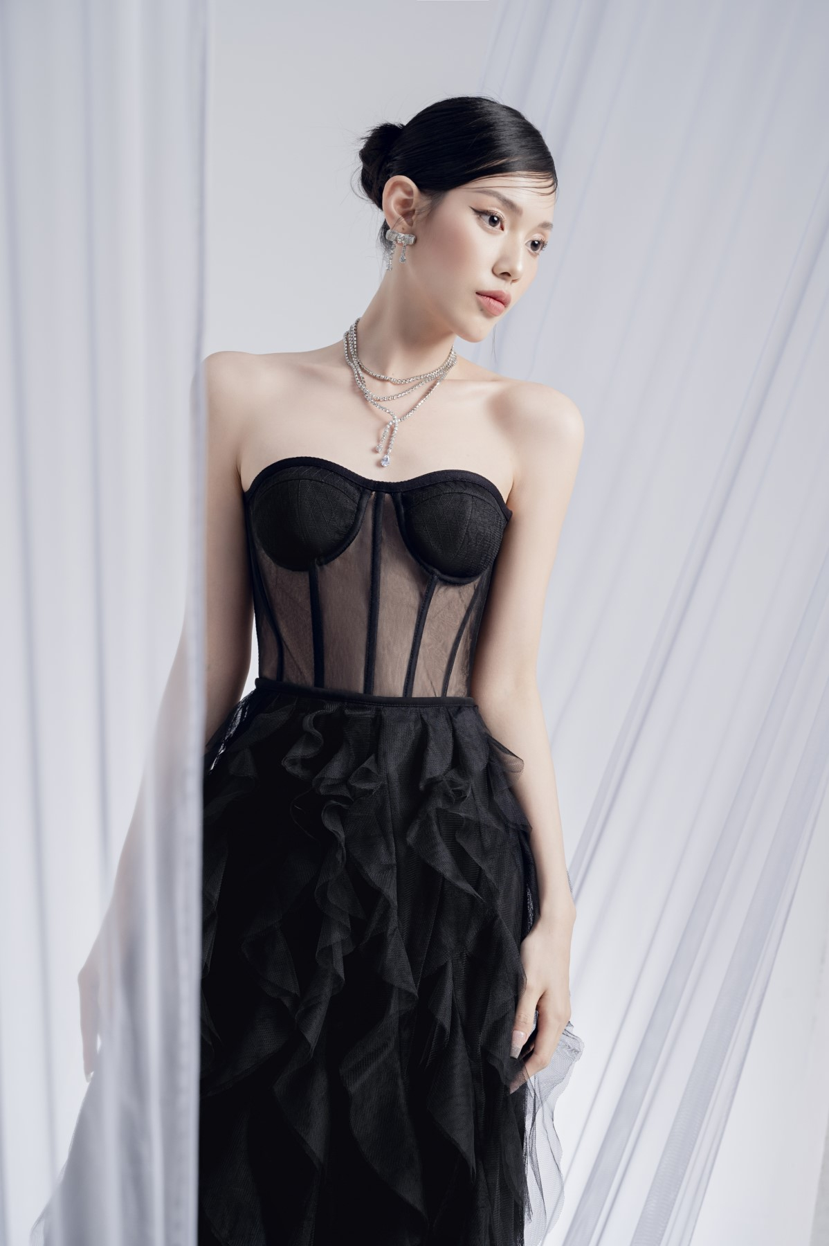 Áo Cúp Lưới Đen