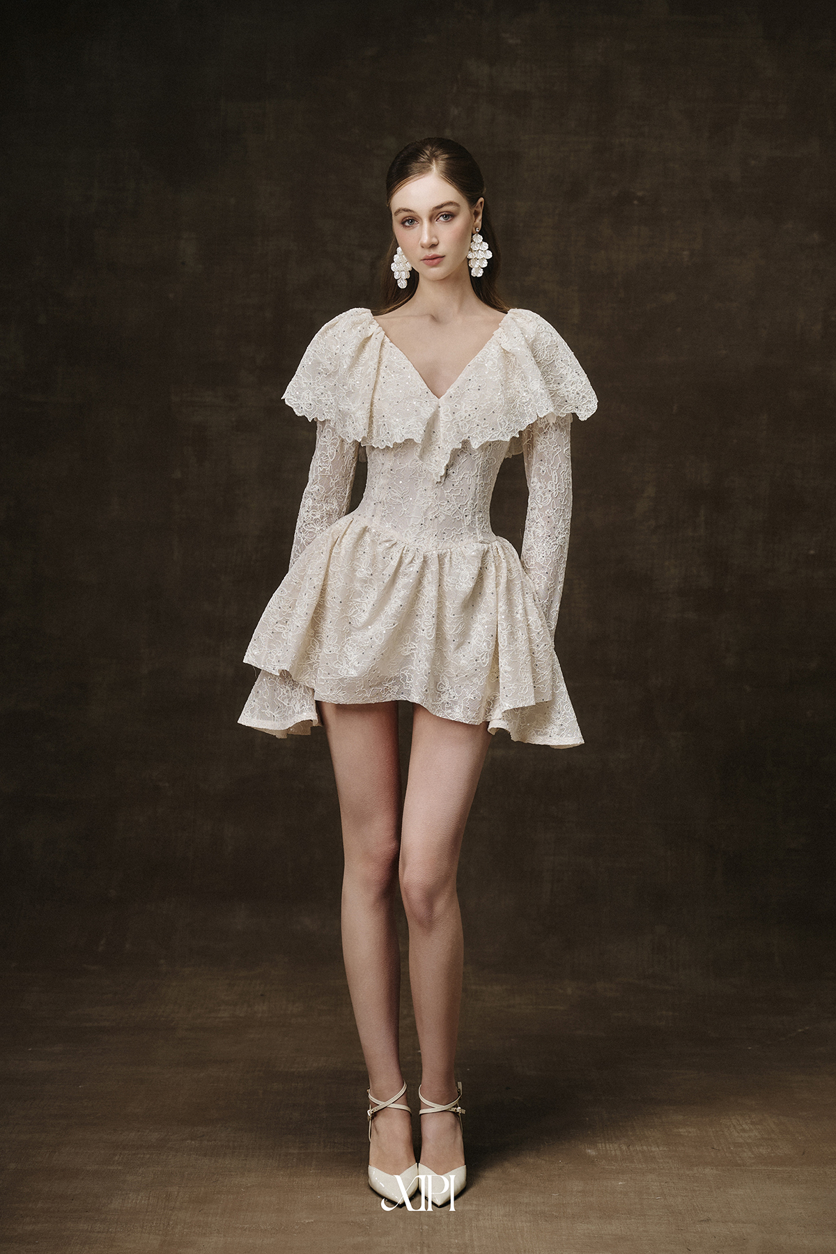 Anya Dress - Đầm Ren Kem Dài Tay Tùng Xoè alternate
