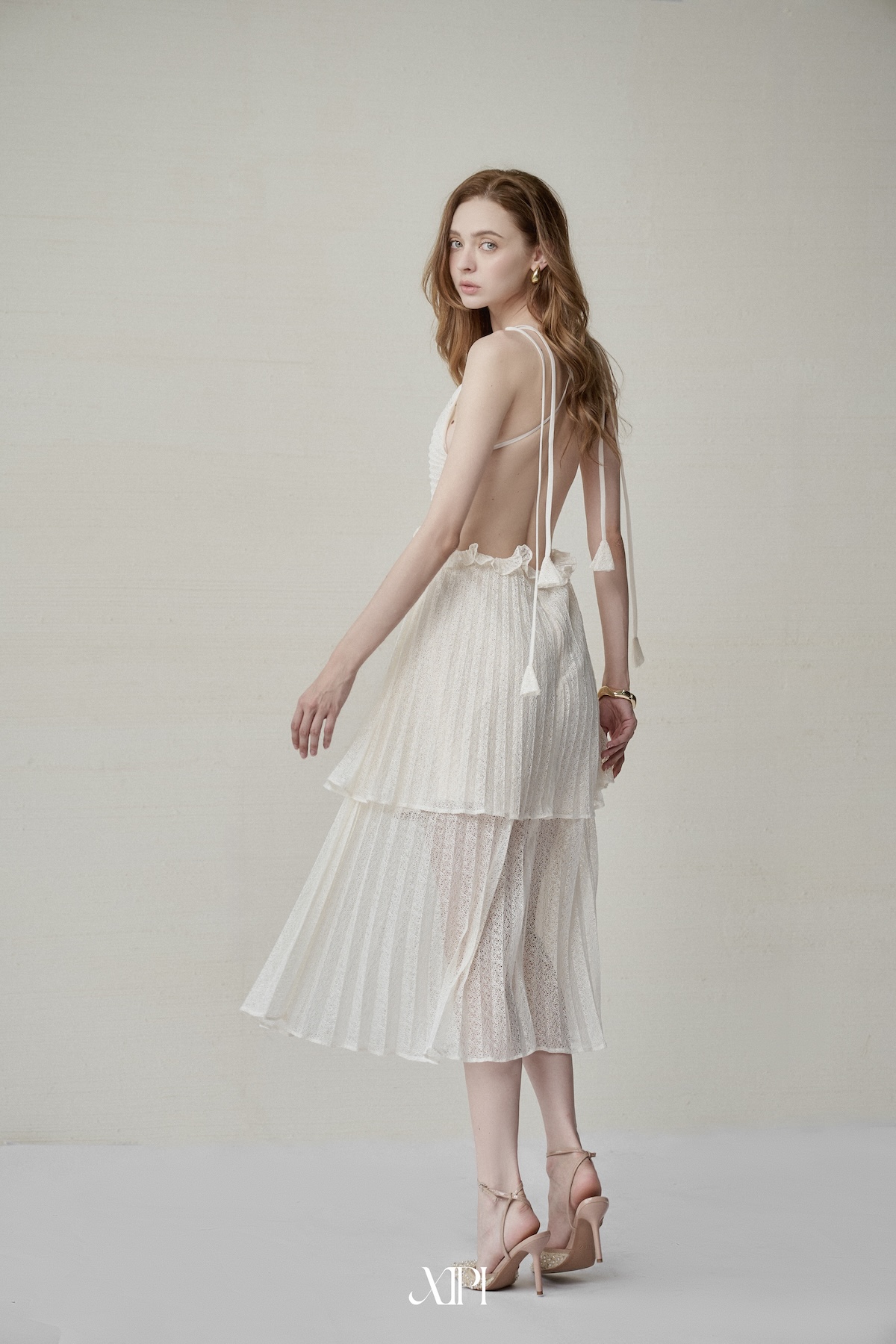 Meridia Dress - Đầm Ren Kem Dập Ly Hở Lưng Tùng 2 Tầng alternate
