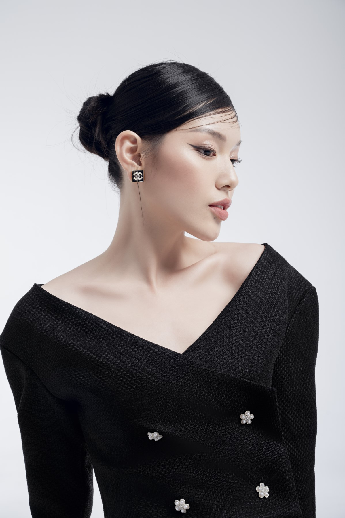 Áo Bố Đen Bẹt Vai Tay Dài