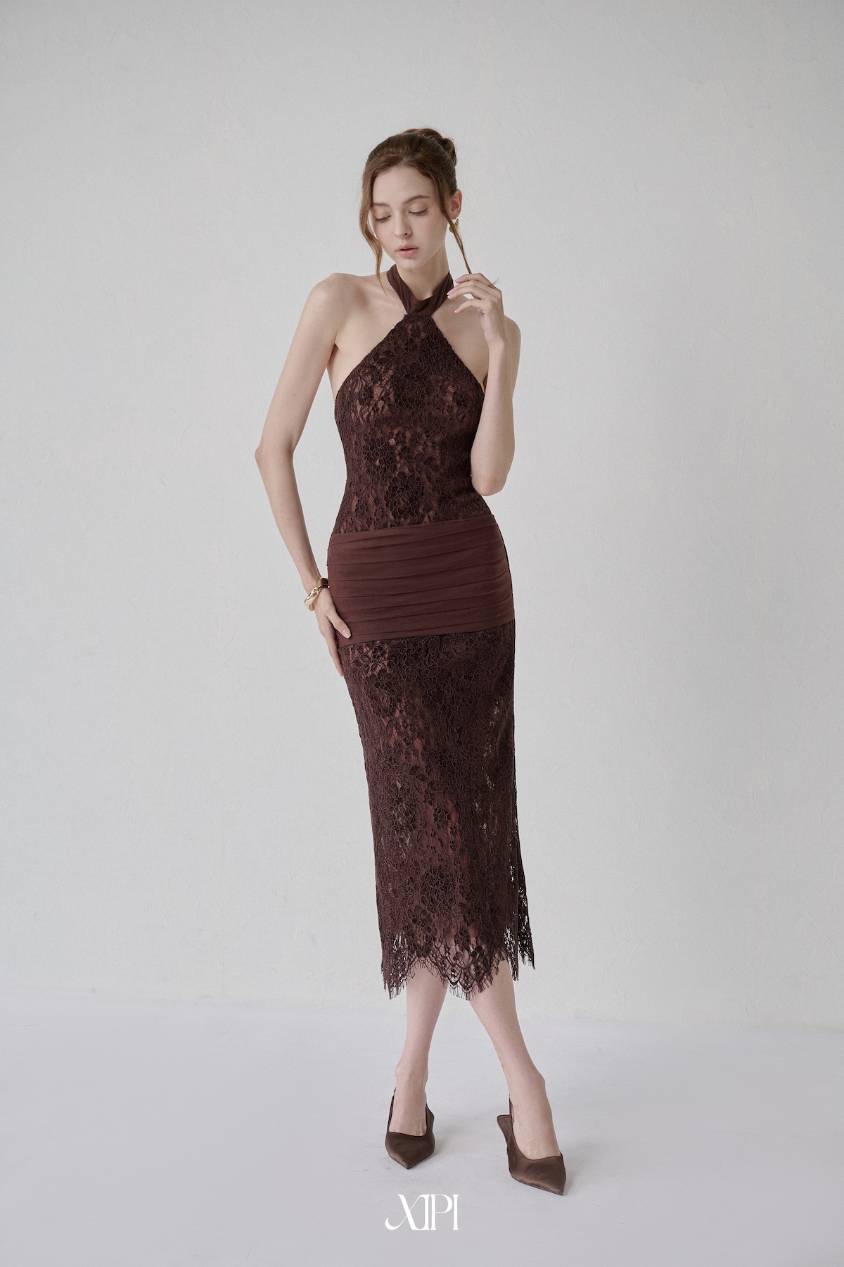 Velvet Soil Dress - Đầm Yếm Ren Nhung Nâu Đỏ